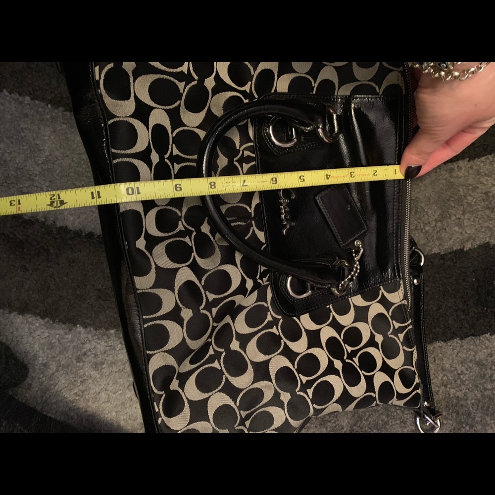 Coach - Picture 2 of 8